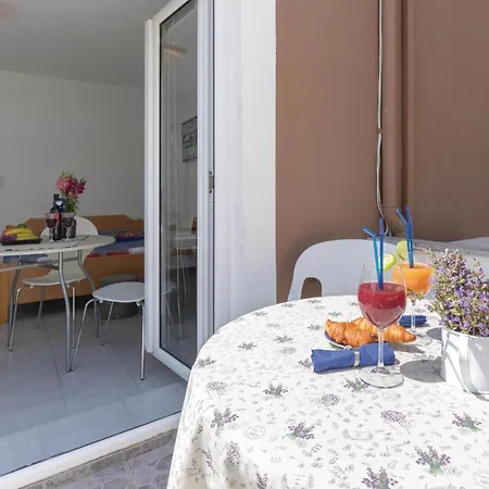 Gorgeous In With Kitchen